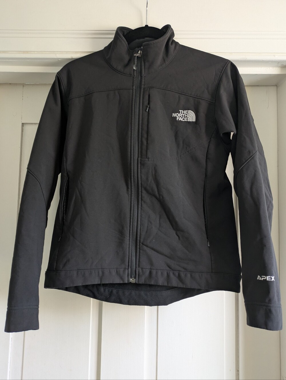 The North Face Winter Jacket w/Multiple Pockets- S